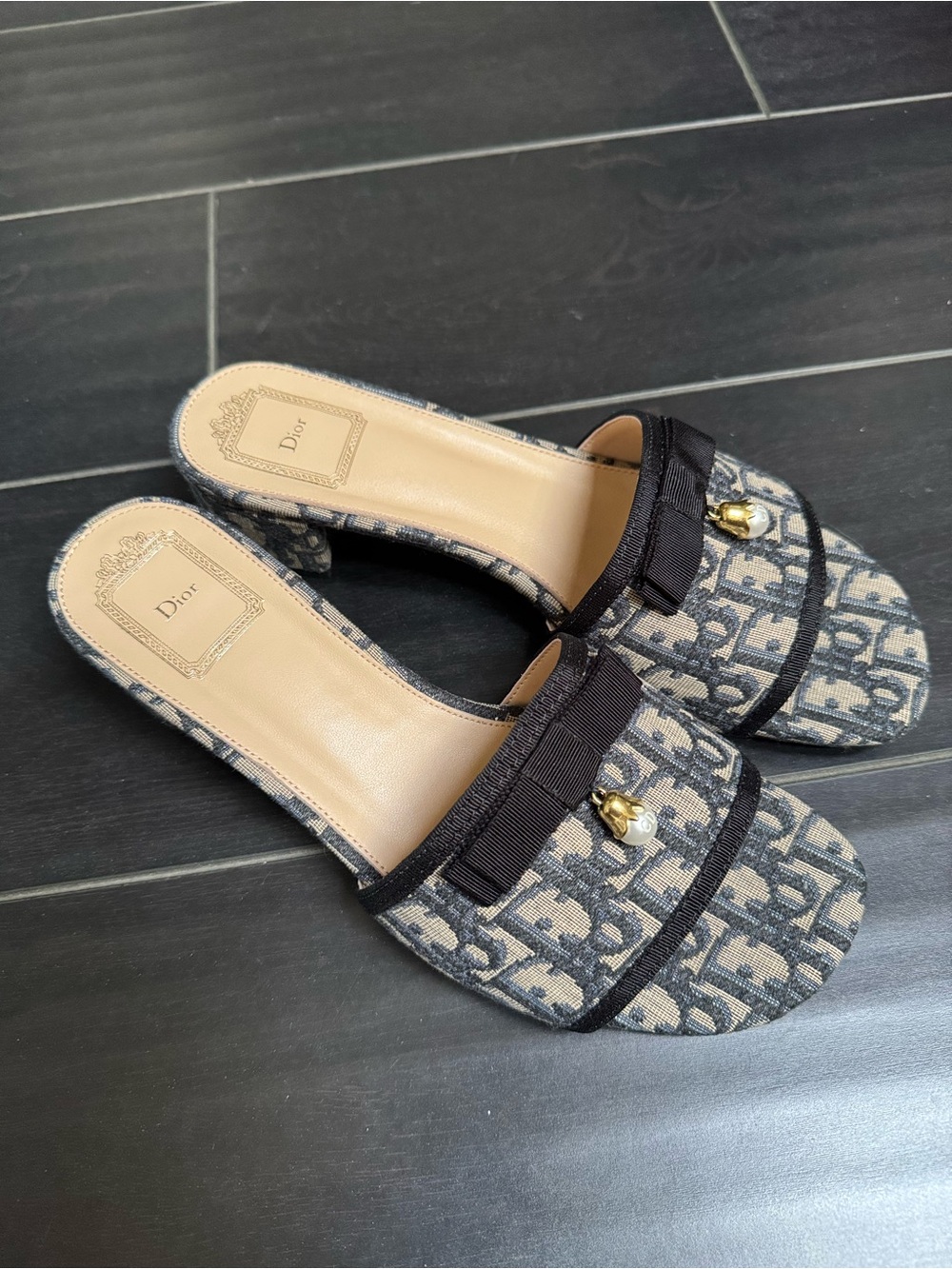 Women's Navy Canvas Oblique Monogram Dior Logo with Bow Sandals size 8.5-9 - Picture 4 of 9